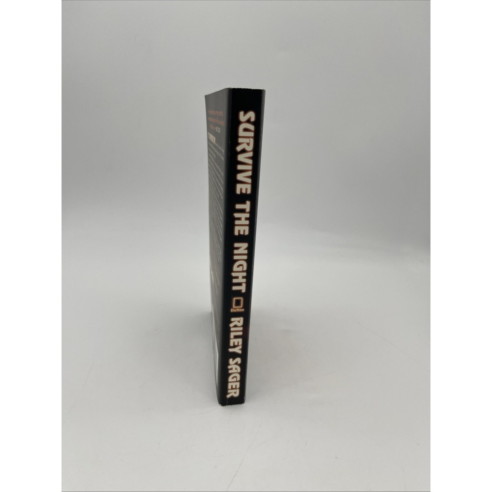 Riley Sager‎ Survive the Night (Paperback) - Picture 3 of 3